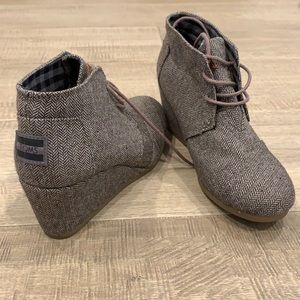 Toms wedges